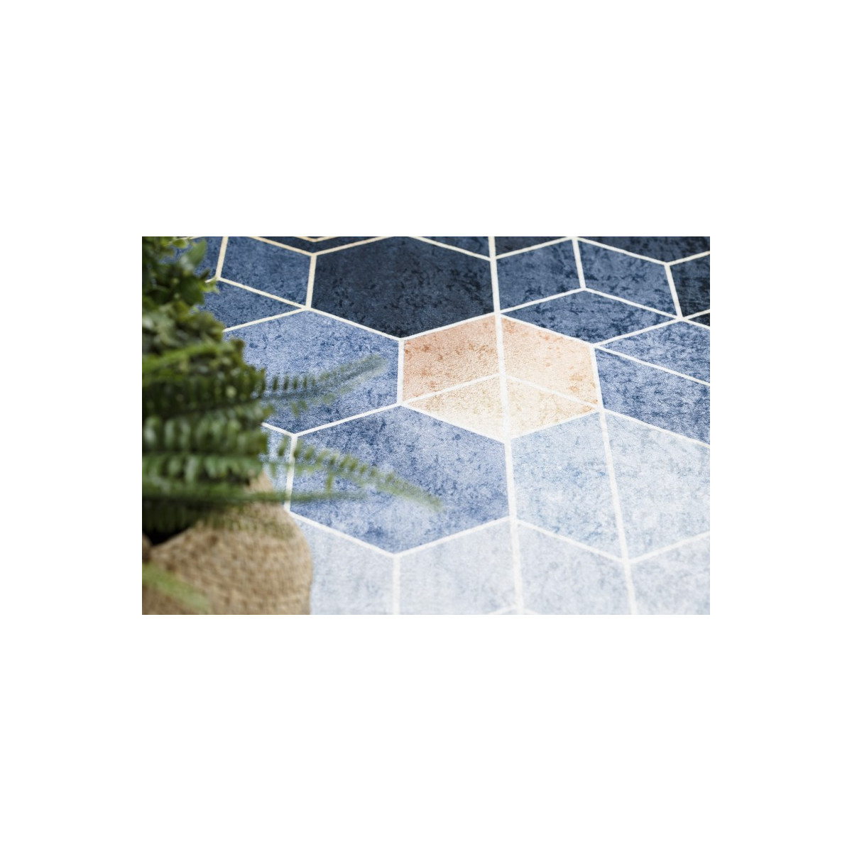 Covor albastru lavabil antiderapant model modern, cuburi colorate de dimensiuni diferite ANDRE