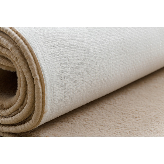 Covor din pluș de culoare bej în diferite dimensiuni