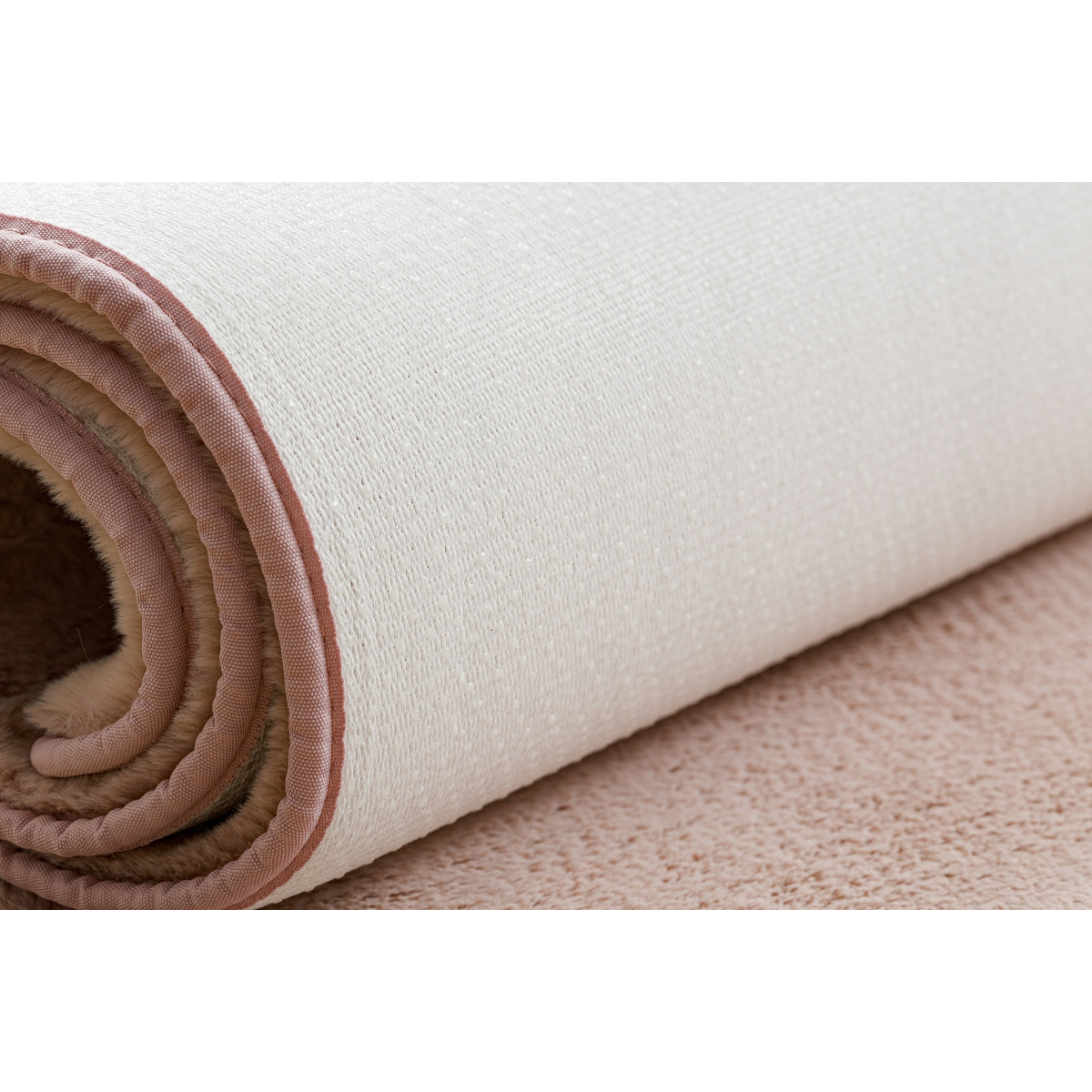 Shaggy covoare de culoare roz