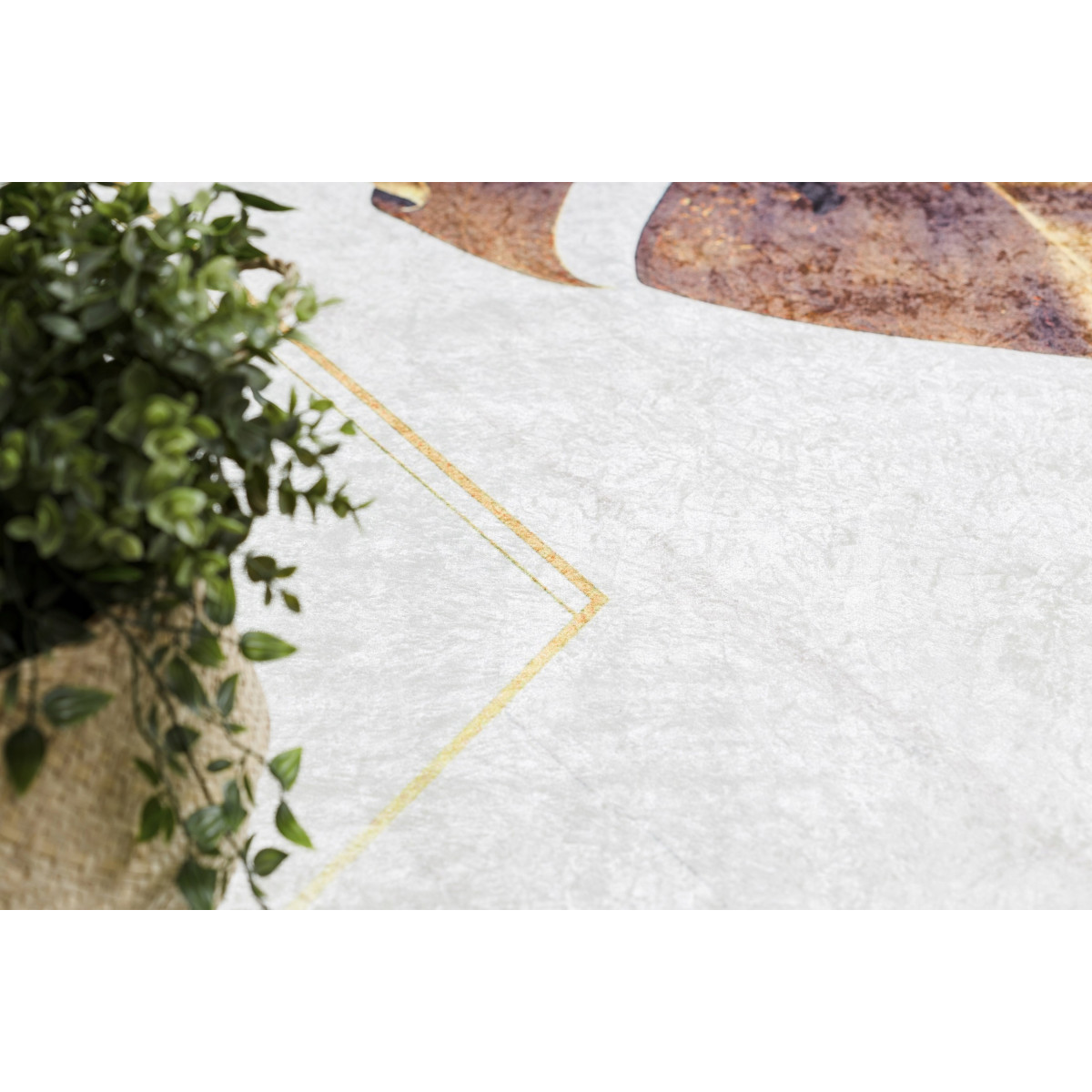 Covor alb-aurieș, lavabil, antiderapant, disponibile în mai multe dimensiuni ANDRE