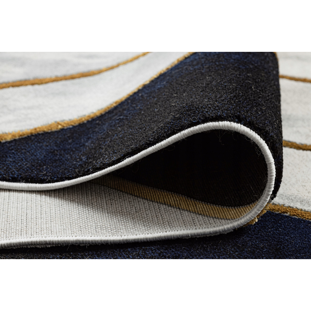 Covor elegant cu margine aurie