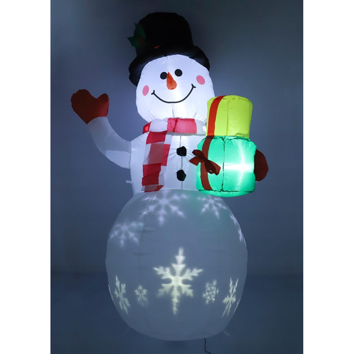 Păpușă de crăciun gonflabilă cu iluminare LED albă - 150 cm