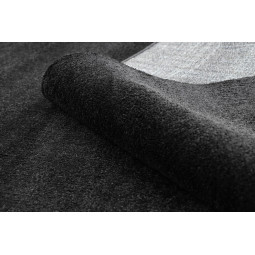 Covor negru în diferite dimensiuni pentru living