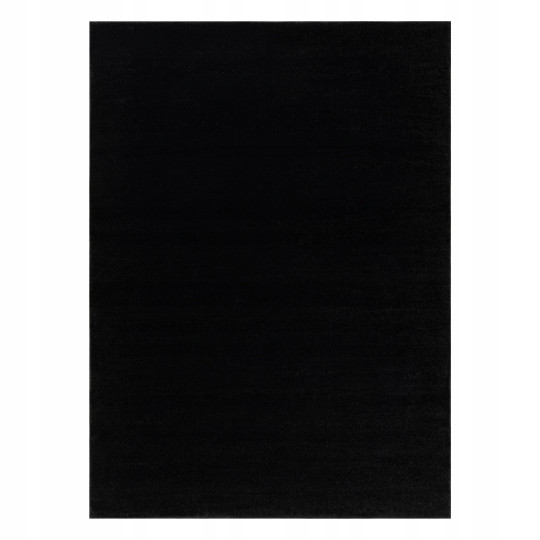 Covor negru în diferite dimensiuni pentru living