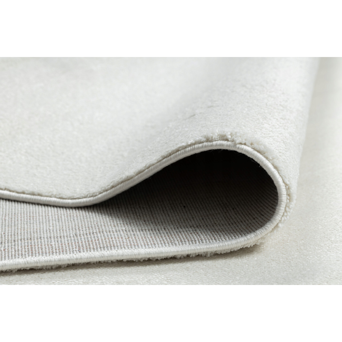 Covoare crem pentru living în diverse dimensiuni