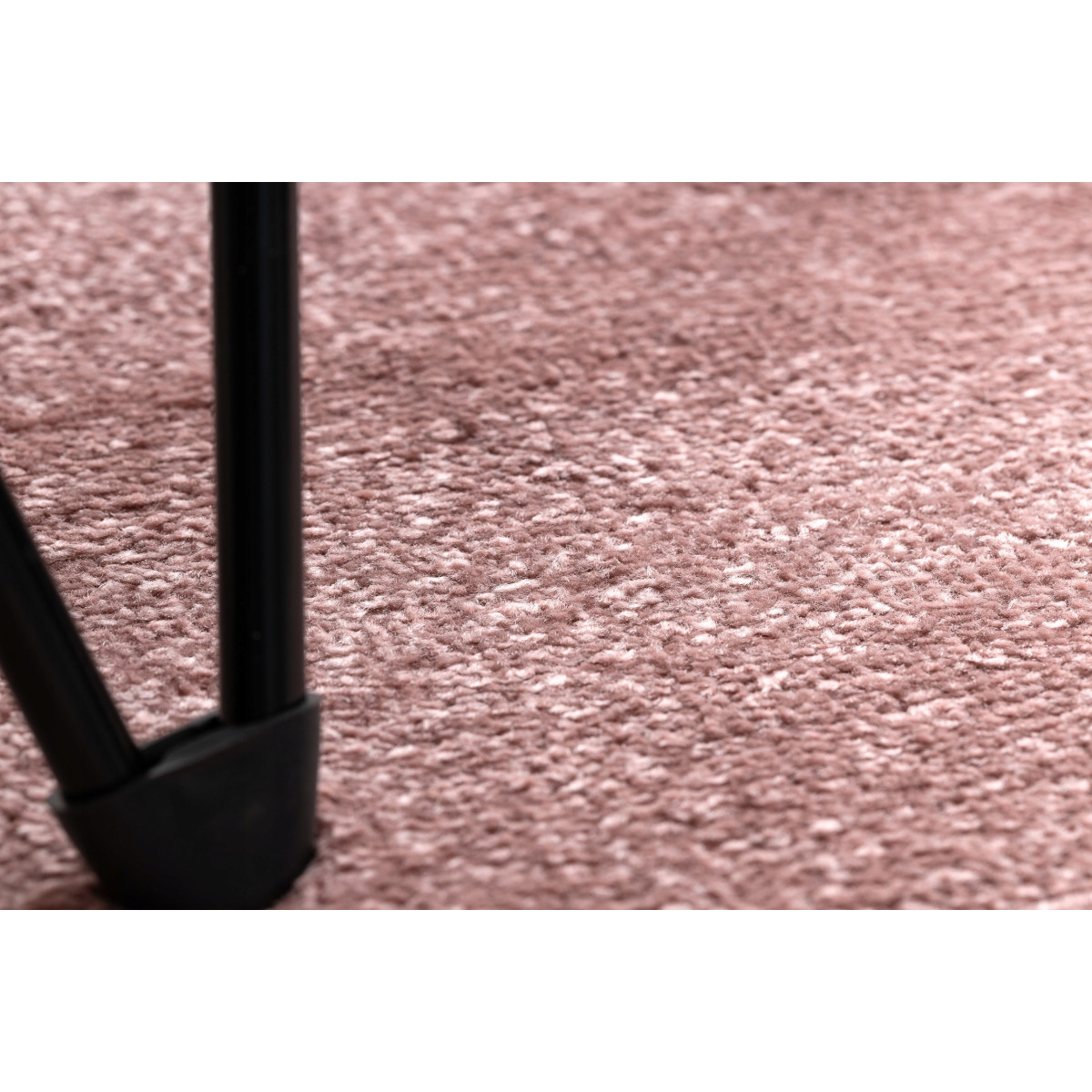 Covor universal de culoare roz în dimensiuni diferite