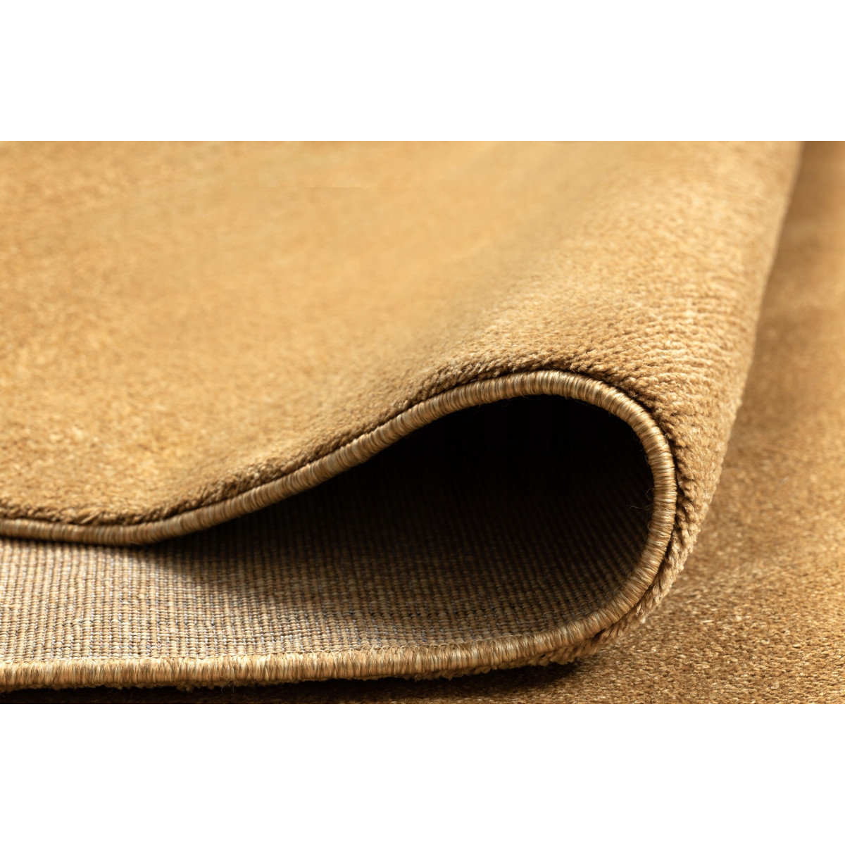 Covoare uni de culoare galbenă din colecția SOFTY