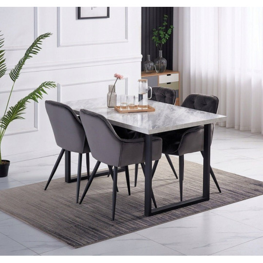 Scaune negre din velur pentru dining