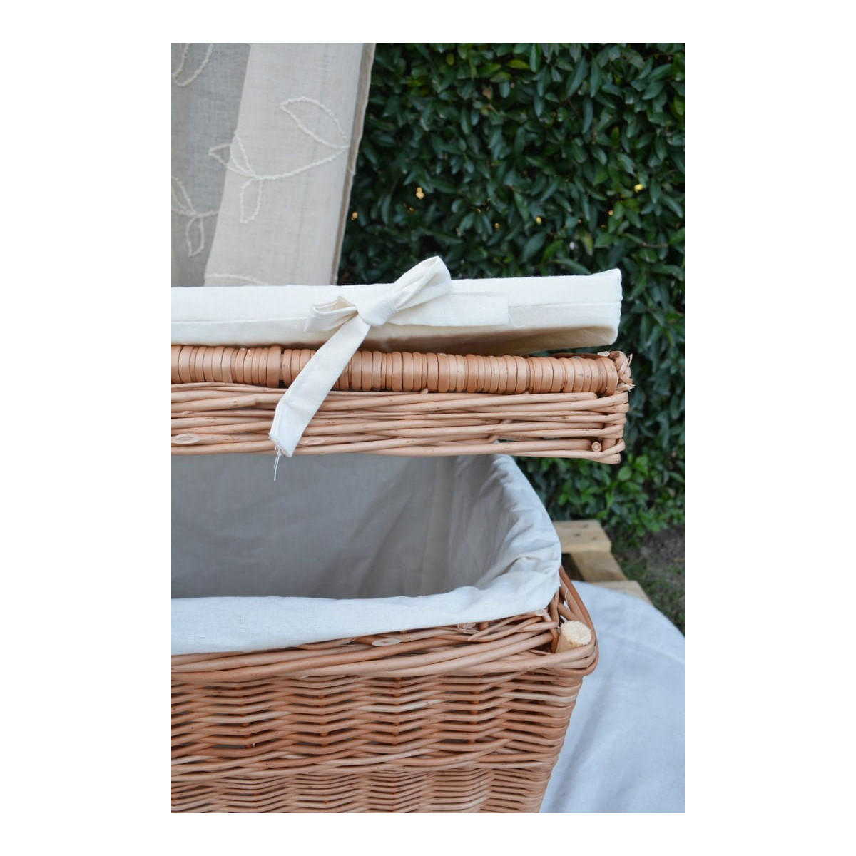 Răchita pentru camera copiilor în culoarea ecru