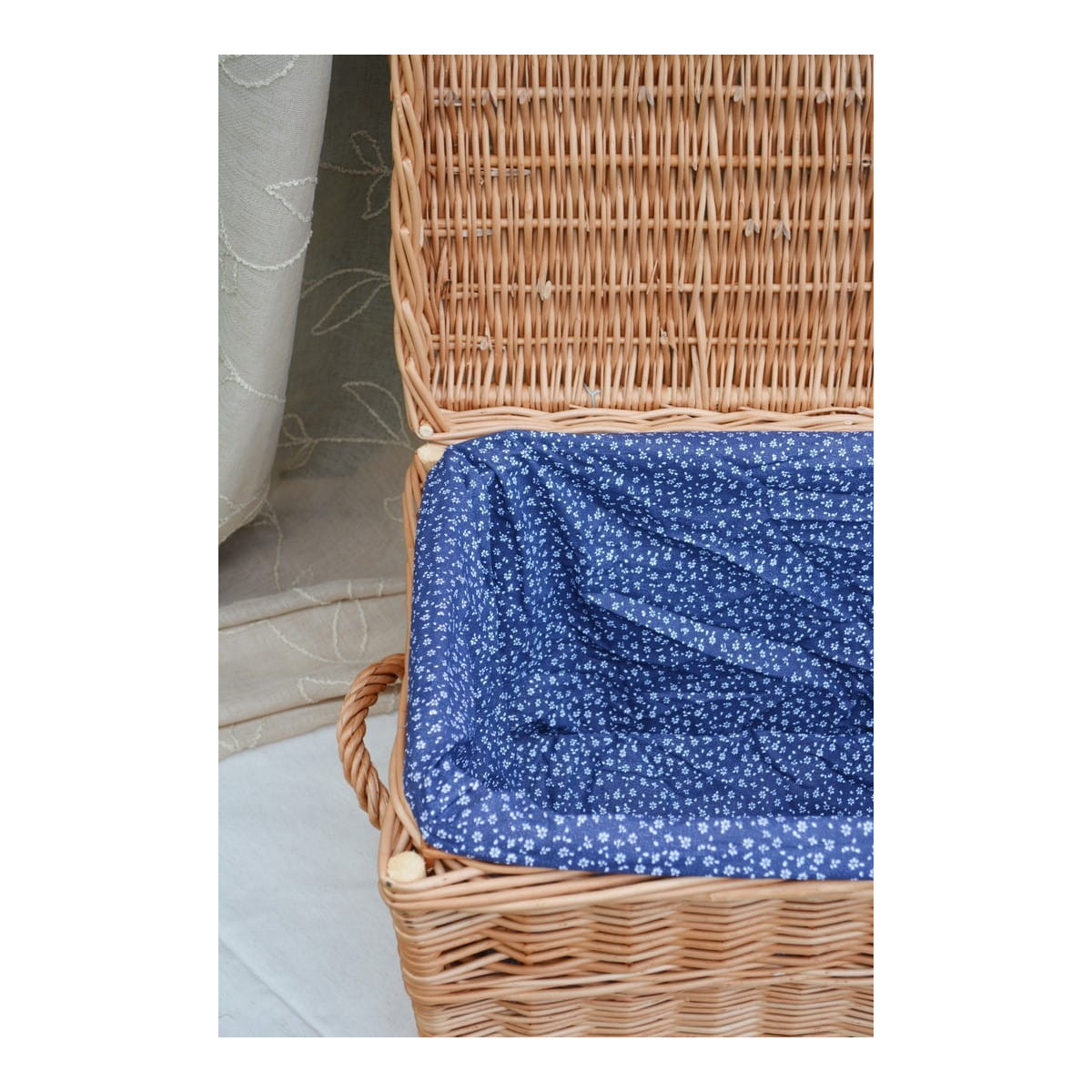 Coș de depozitare din rattan de calitate pentru camera copilului, de culoare albastră