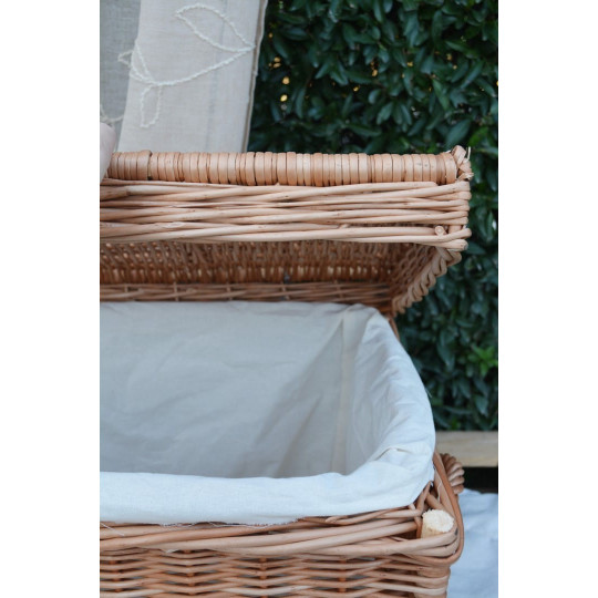 Cutie de jucării pentru camera copiilor de culoare gri, disponibilă în diferite dimensiuni.