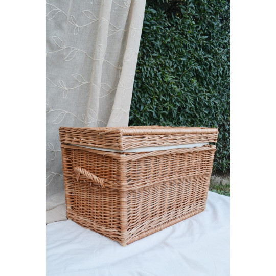 Cutie de jucării pentru camera copiilor de culoare gri, disponibilă în diferite dimensiuni.