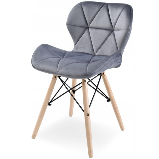 Scaun de calitate în stil scandinav, de culoare gri deschis.