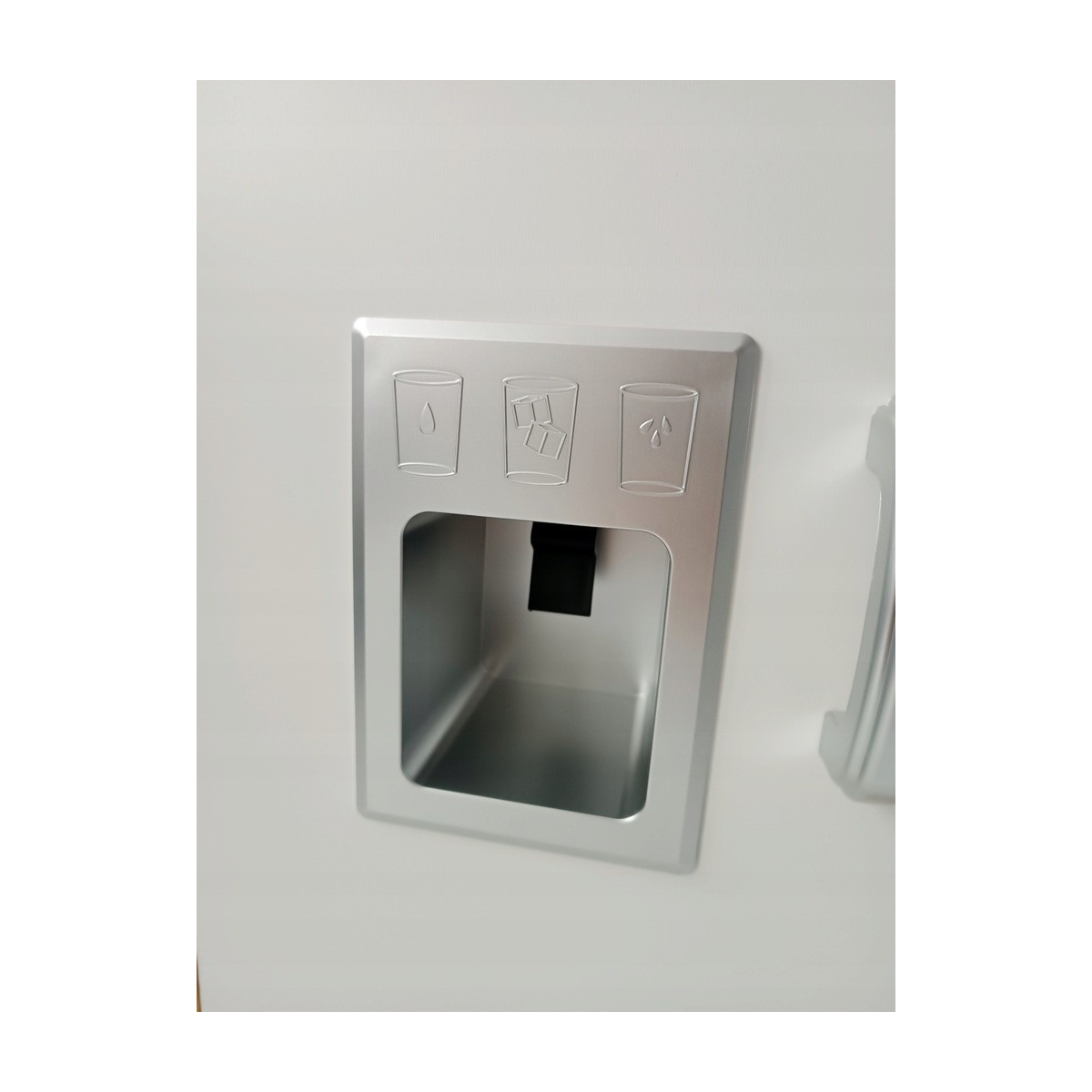 Bucătării de lemn pentru copii cu iluminat LED la un preț super.