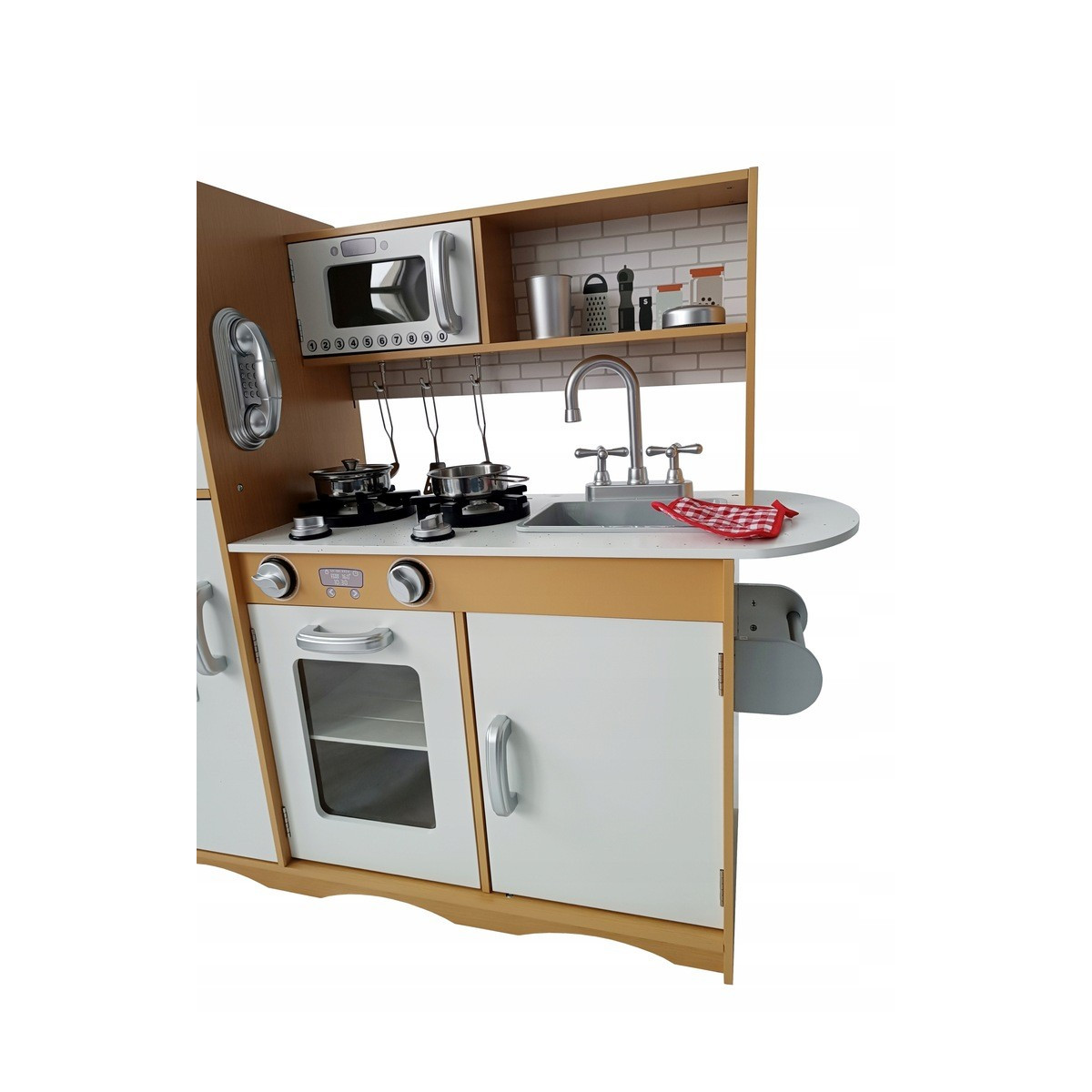 Bucătării de lemn pentru copii cu iluminat LED la un preț super.