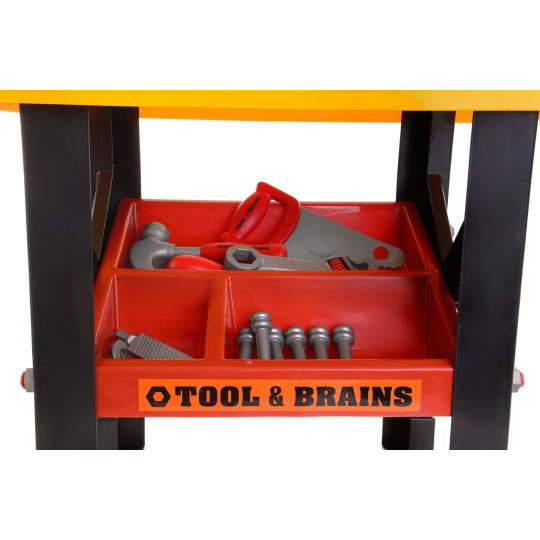 Birou de lucru cu uneltele pentru micii meșteșugari