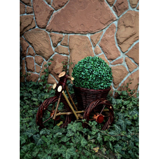 Cos de grădină din răchită
    bicicletă