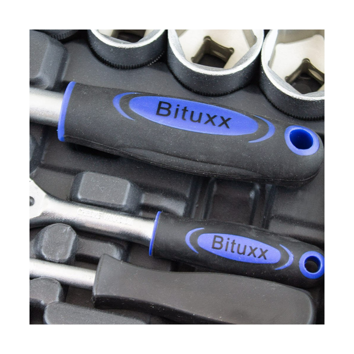 Set de unelte 82 articole