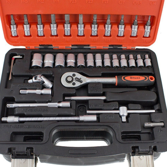 Set de unelte 45 piese.