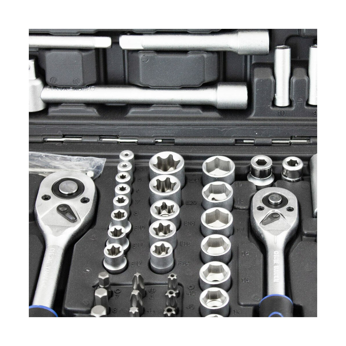 Set de chei cu accesorii 171 de piese