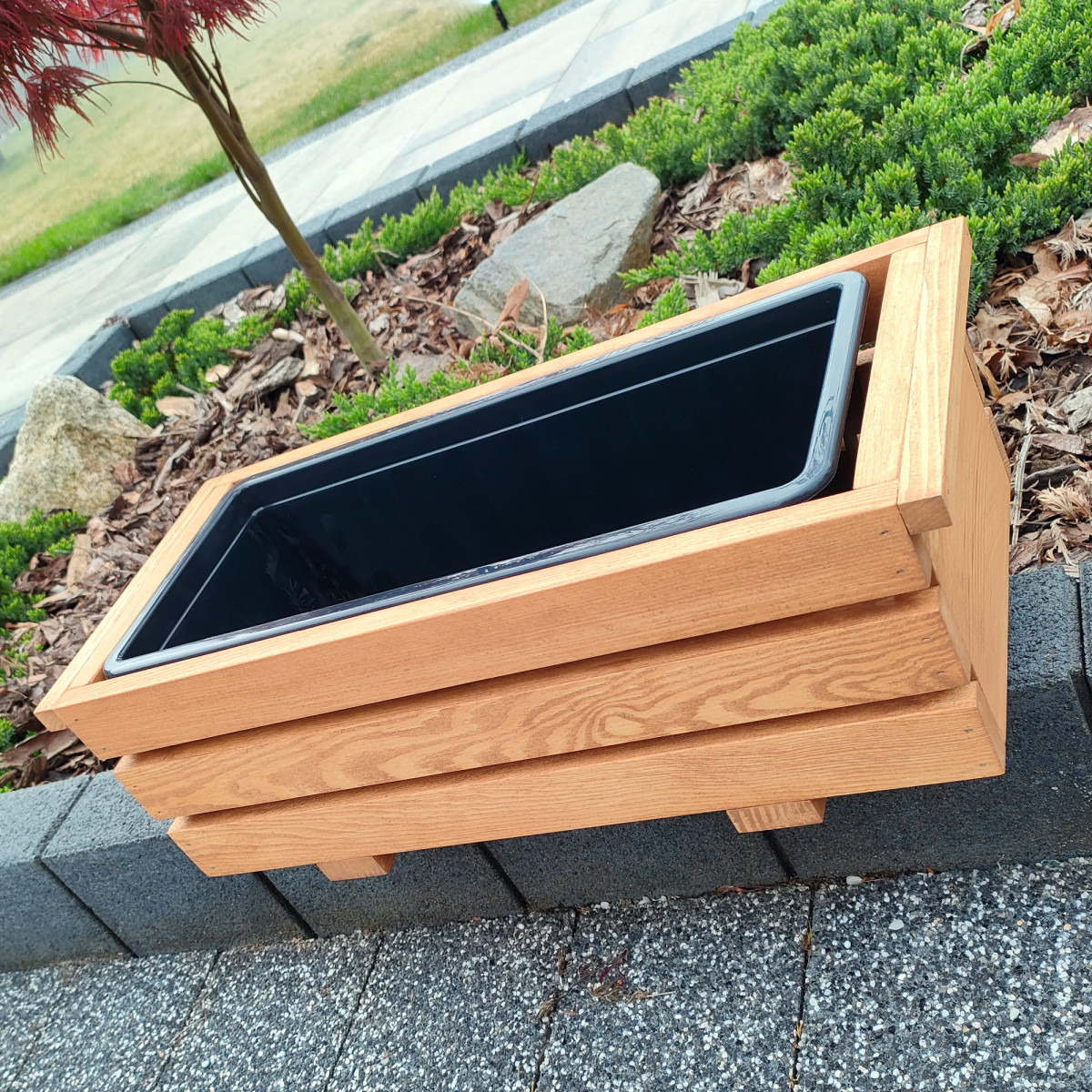 Kvalitative ghivece din lemn pentru balcon