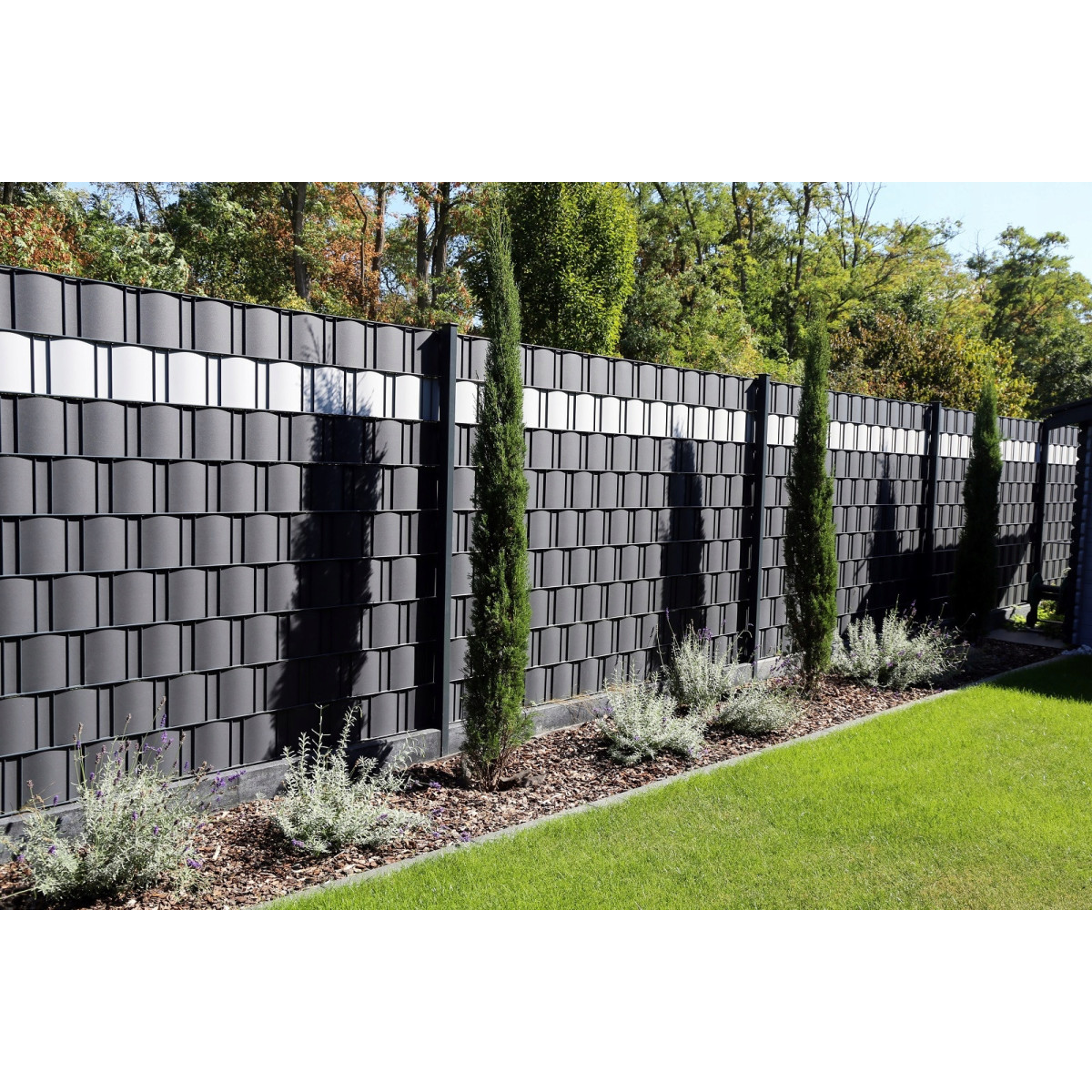 Bandă de protecție pentru gard PVC de culoare verde + 24 de cleme