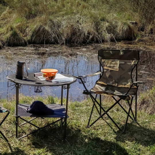 Scaun de pescuit army la un preț super.