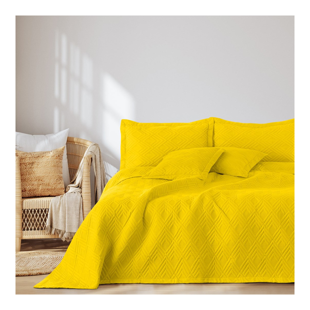 Plapuma cusută pentru pat de culoare galbenă, OPHELIA, 260x280