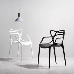Scaun modern, de culoare albă