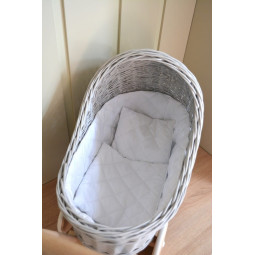 Cărucioare din ratan pentru copii cu cearceaf alb