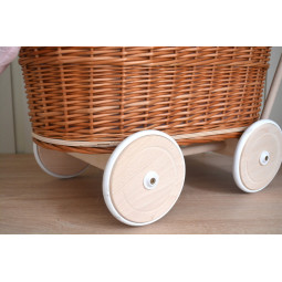 Cărucioare maro de calitate cu roți din cauciuc pentru copii