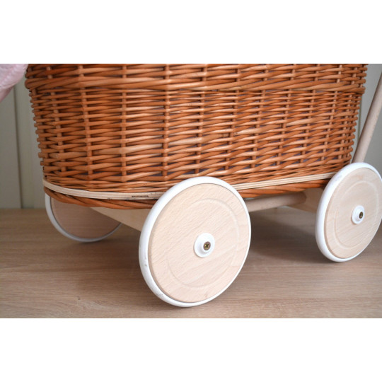 Cărucioare maro de calitate cu roți din cauciuc pentru copii