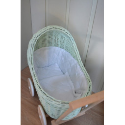 Cărucioare din rattan pentru copii, cu roți din cauciuc, în culoarea mentă.