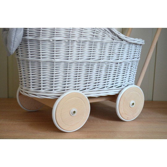 Carucioare pentru copii de culoare albă din ratan