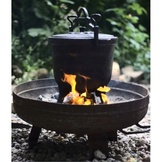 Cazan smaltat pentru foc de tabără sau grătar 11L + cadou