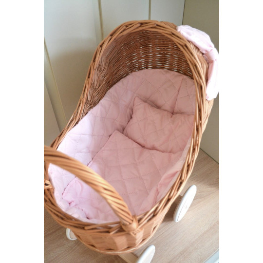 Cărucior pentru păpuși de culoare marron cu păturică roz și fundiță