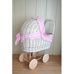 Cărucior alb din rattan cu volan roz