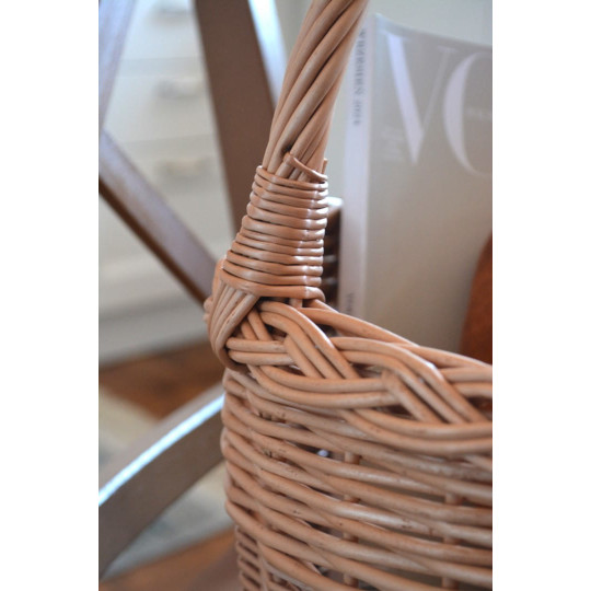 Coș rotund din ratan cu mâner