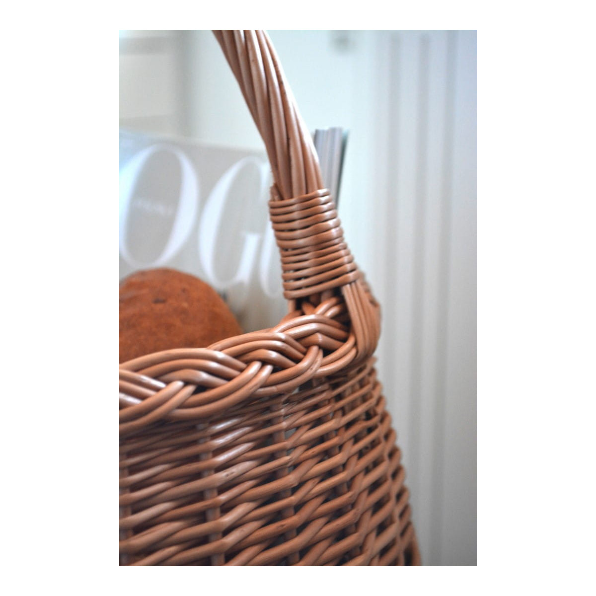 coș mic și rotund din ratan de calitate