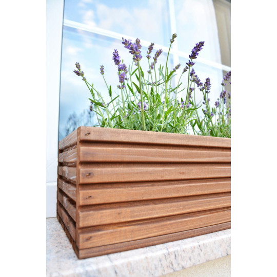 Design de ghiveci din lemn de culoare marron închis