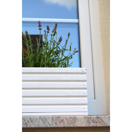 Romantic ghiveci din lemn de culoare albă