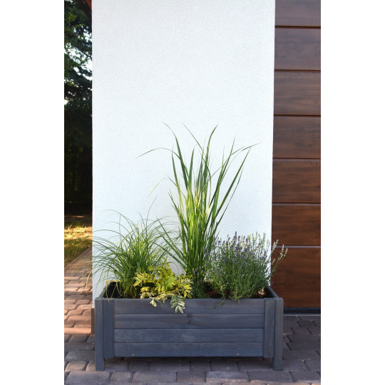 Ghivece din lemn pentru terasă de culoare gri închis
