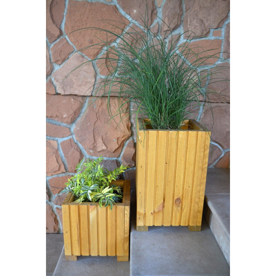 Drevený kvetináč 25 cm v svetlo hnedej farbe