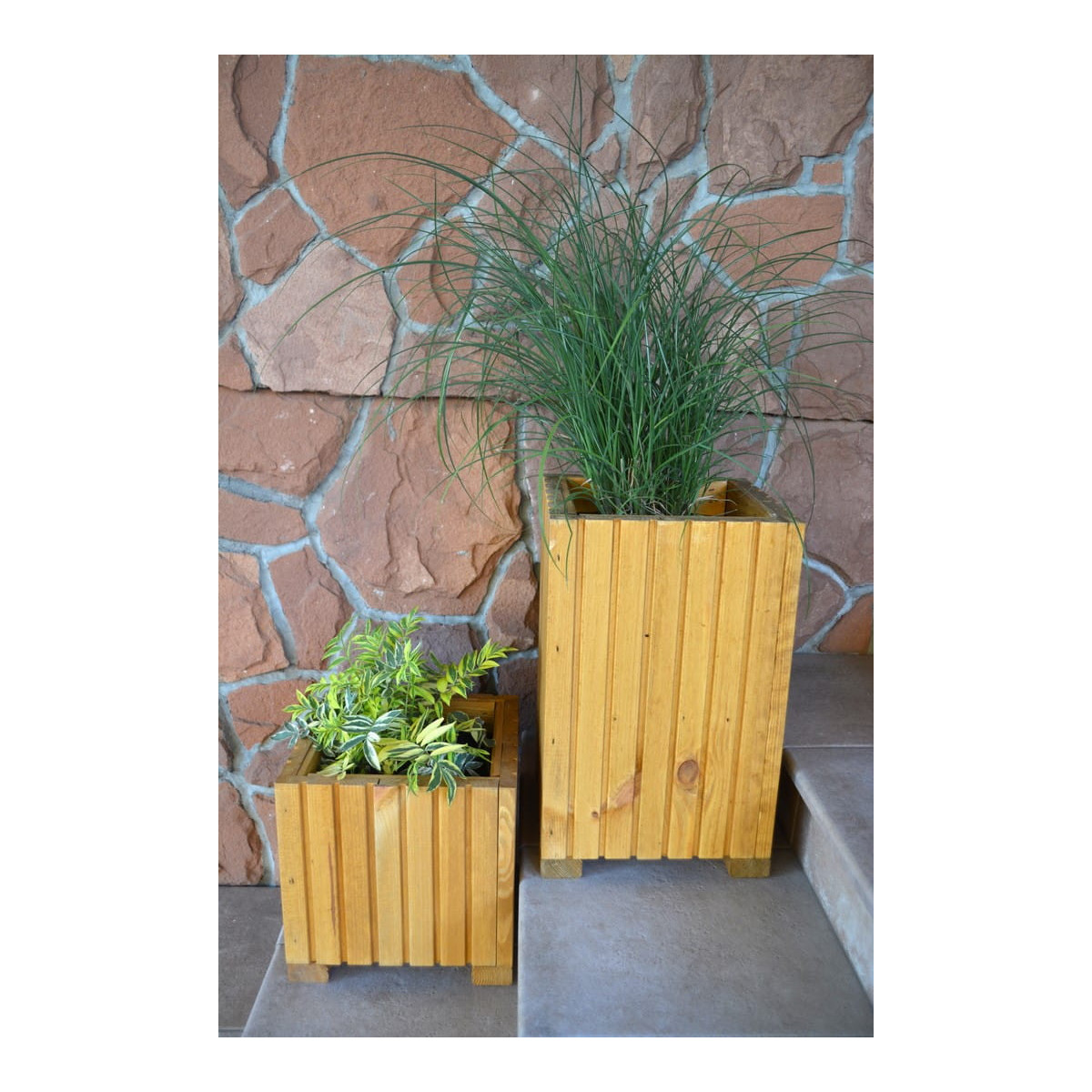 Drevený kvetináč 25 cm v svetlo hnedej farbe