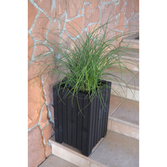 Ghiveci din lemn de culoare neagră