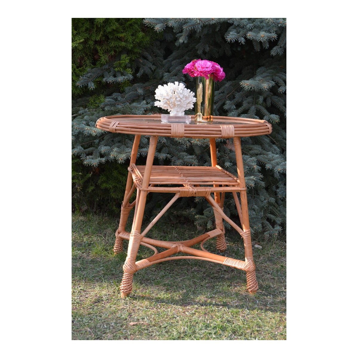 Meseu oval cu sticlă din ratan natural