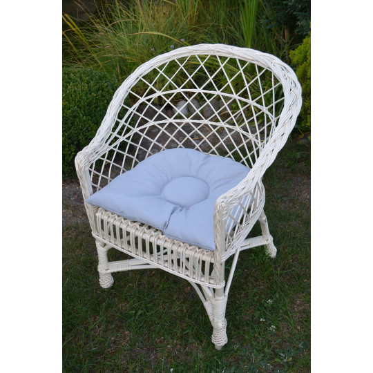 Scaun alb din răchită cu pernă gri