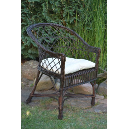 Scaun din ratan maro închis pentru grădină cu pernă albă