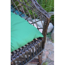 Scaun de grădină maro închis cu pernă verde