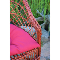 Scaun de grădină cu pernă roșie